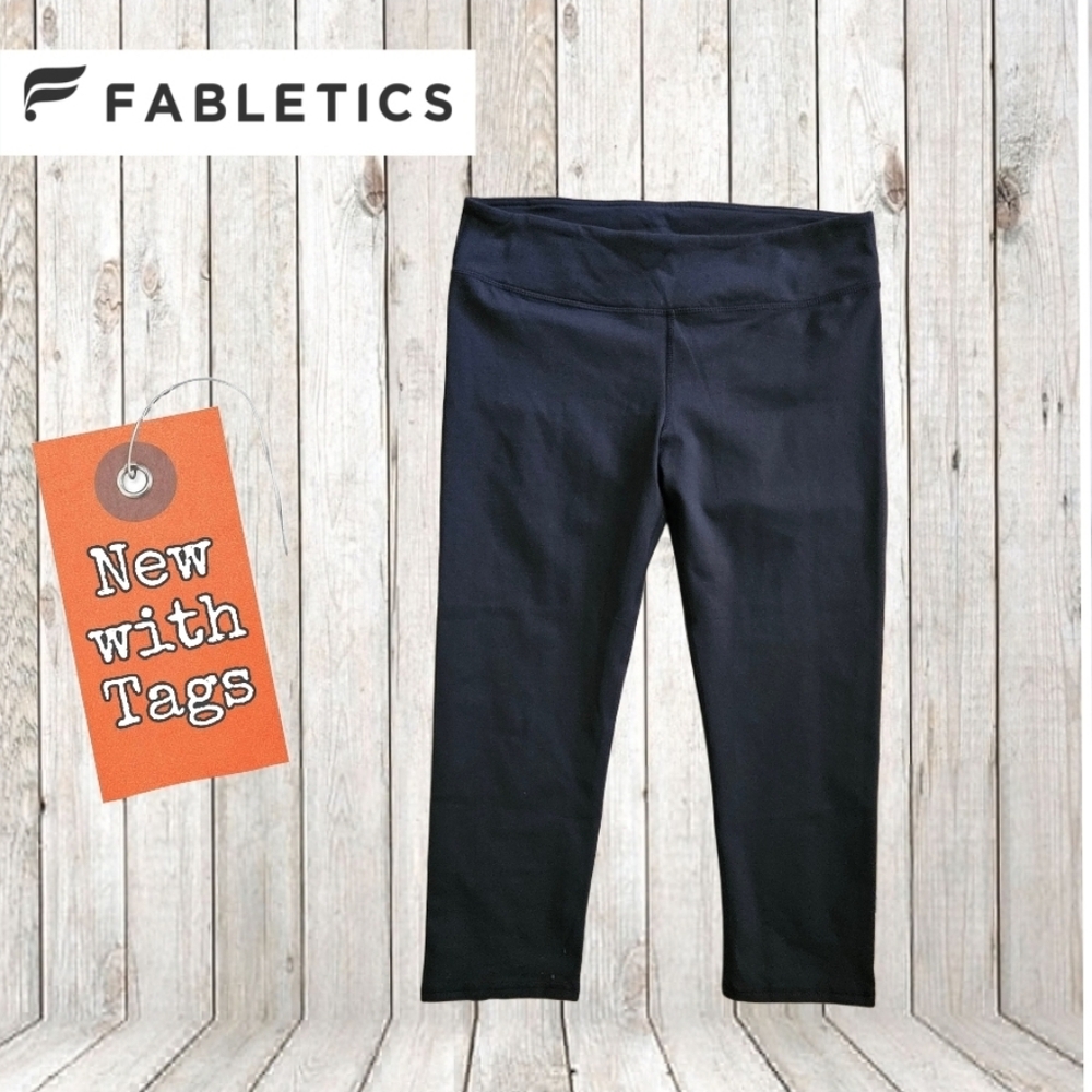 NWT/ Fabletics Dark Grey Capri Leggings